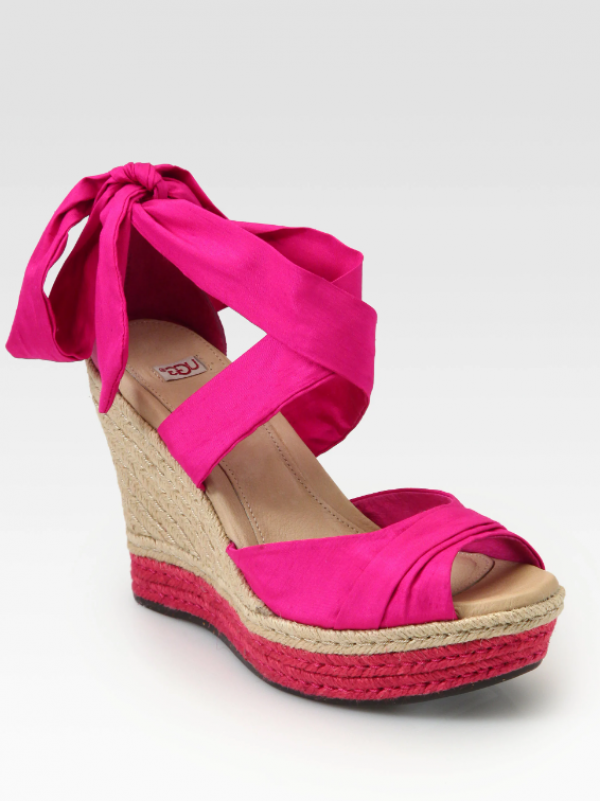 Sepatu Wedges Berbahan Sutera